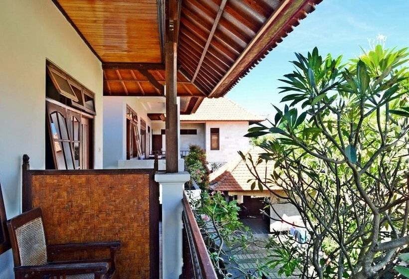 펜션 Yulia 2 Homestay Sanur