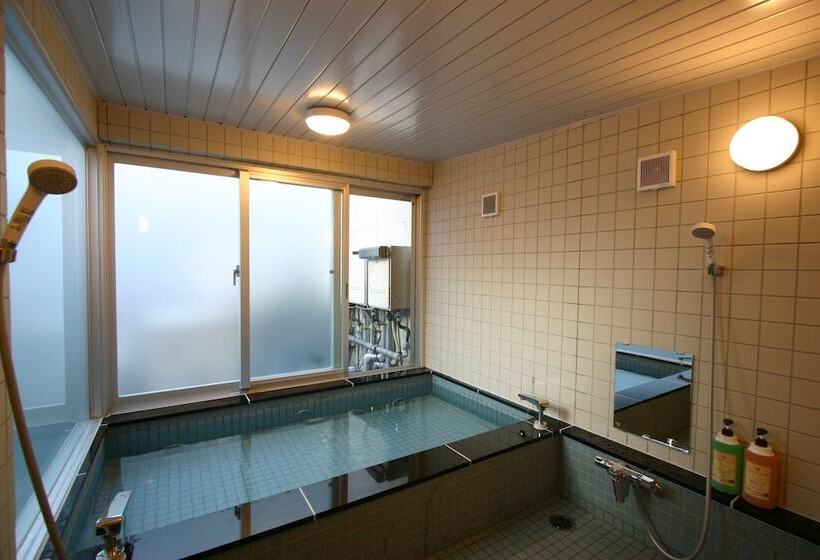 Weekly Sho Hotel Namba