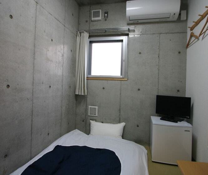 Weekly Sho Hotel Namba