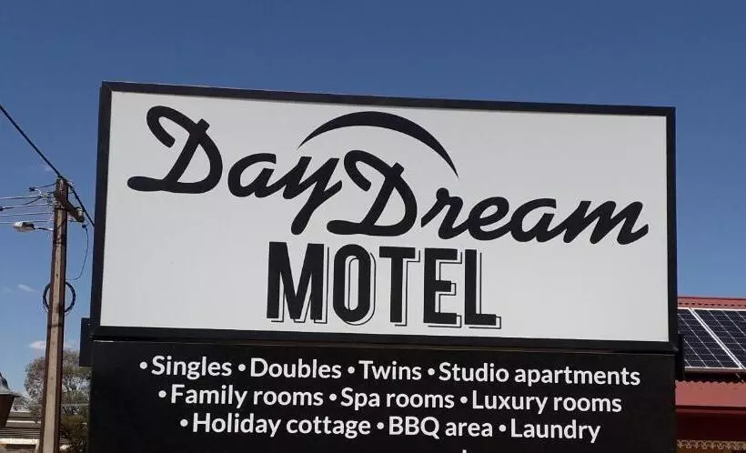 Daydream Motel And Apartments