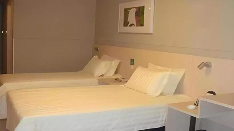 Hotelli Jinjiang Inn Baotou Wenhua Road