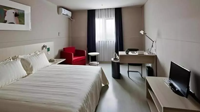 Hotelli Jinjiang Inn Baotou Wenhua Road