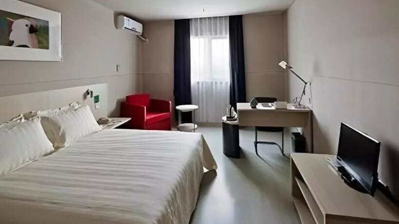 Hotelli Jinjiang Inn Baotou Wenhua Road