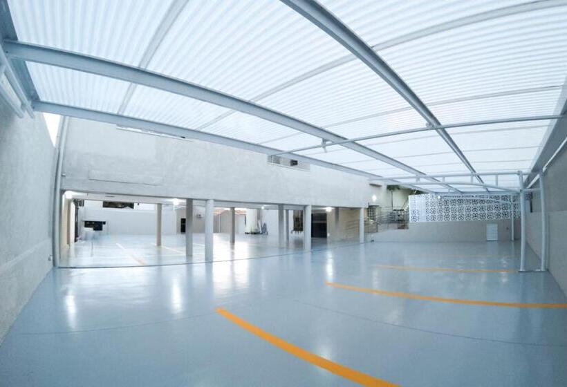 בית מלון כפרי Solar Plaza