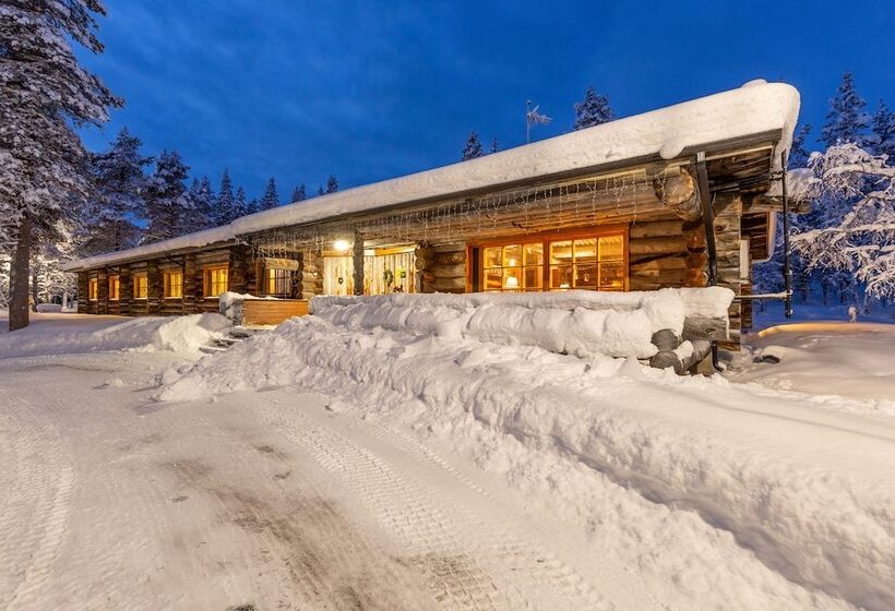 Kuukkeli Log Houses Aurora Resort