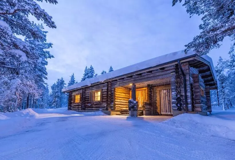 Kuukkeli Log Houses Aurora Resort