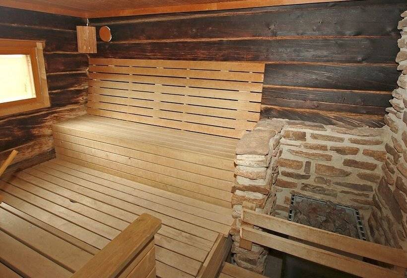 Kuukkeli Log Houses Aurora Resort