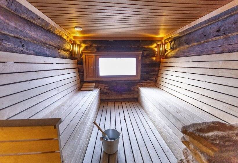 Kuukkeli Log Houses Aurora Resort