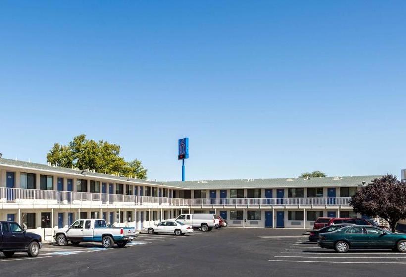 Motel 6reno, Nv Virginia Plumb