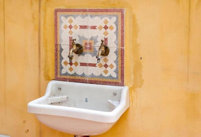 پانسیون L Aranceto&stilnovo