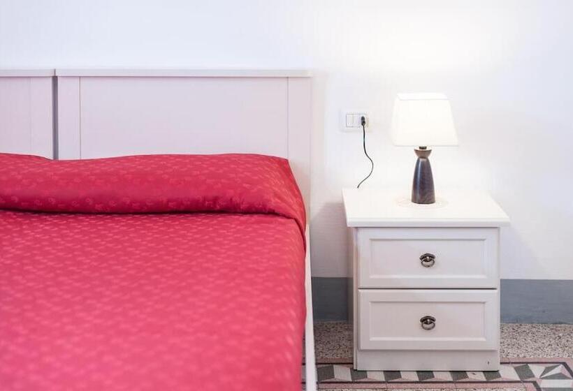 پانسیون L Aranceto&stilnovo