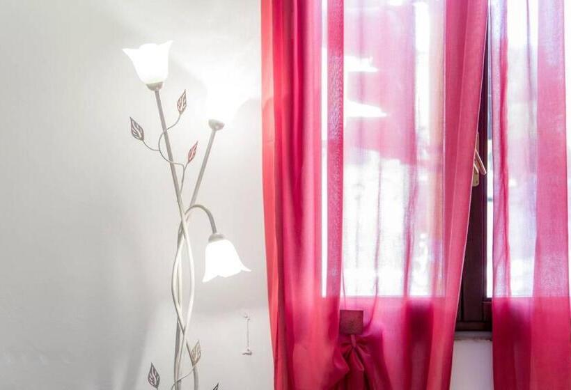 پانسیون L Aranceto&stilnovo