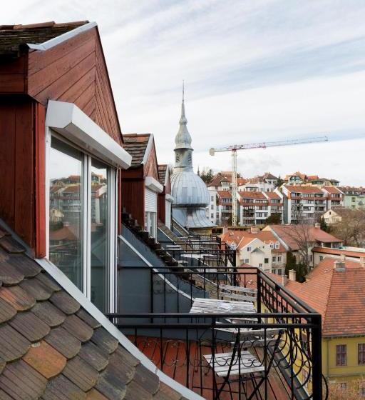 Piano Castle Hill Apartments