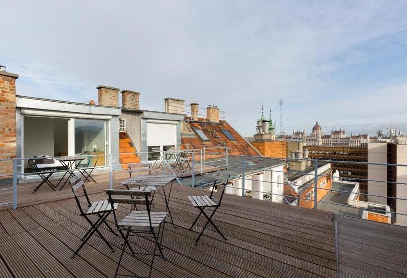 Piano Castle Hill Apartments