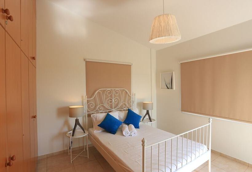 Seabreeze Villas With Private Pool