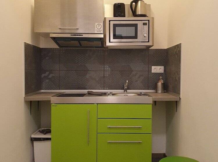 Amber Terrace Studio