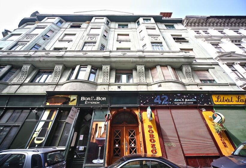 Amber Terrace Studio