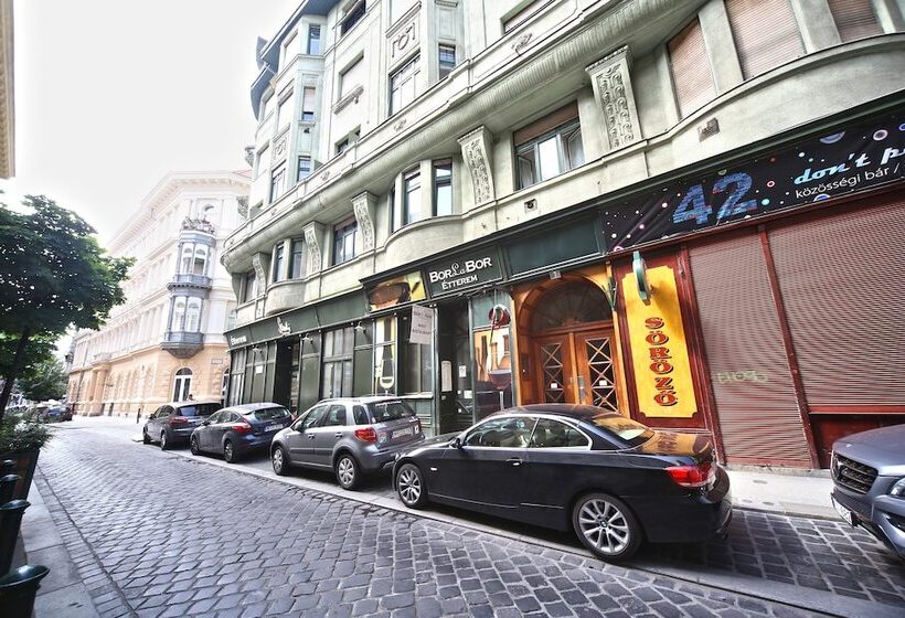 Amber Terrace Studio