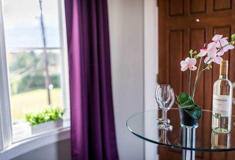 Château Queen By Bower Boutique Hotels