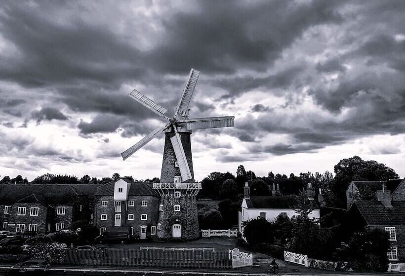 فندق فئة نجمة واحدة The King S Arms