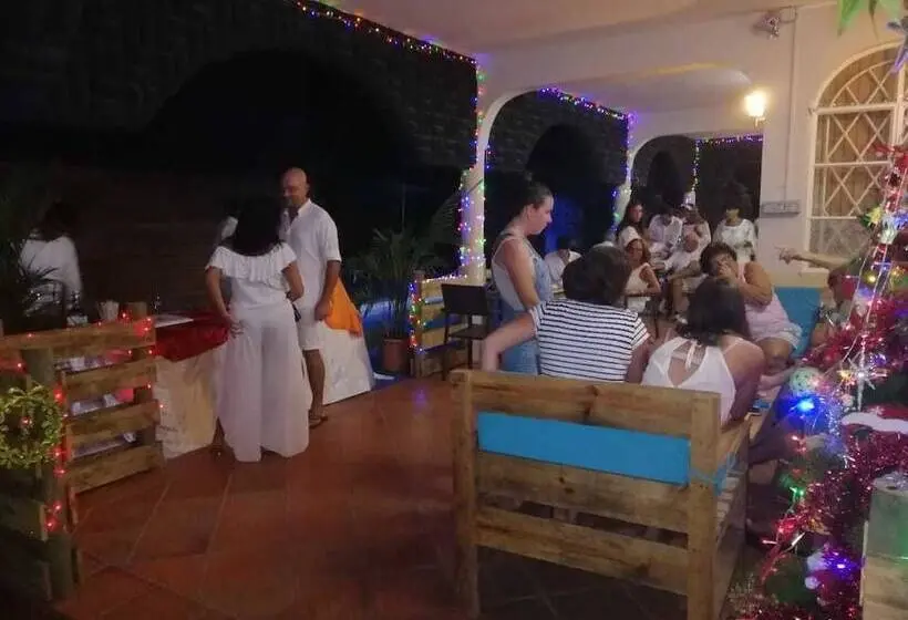 هتل Eden Villa