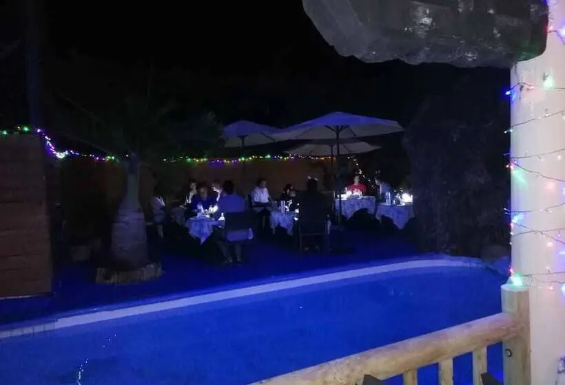 هتل Eden Villa