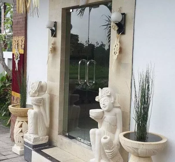 هتل Kubu Bali Suite Seminyak