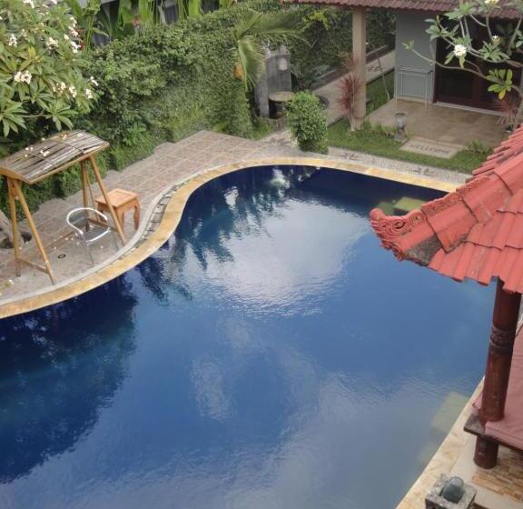 ホテル Meriki Apartment