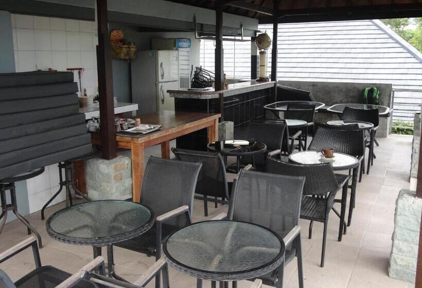 ホテル Meriki Apartment