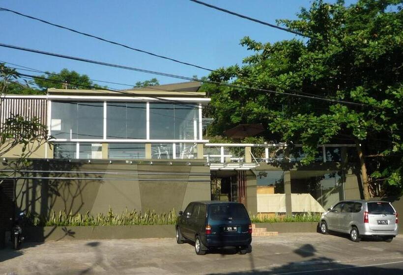 בית מלון כפרי White Rock Lodge