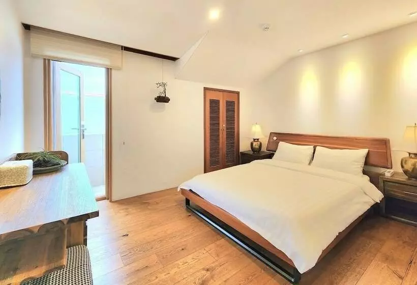 Palm Tree Villa