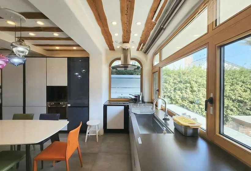 Palm Tree Villa