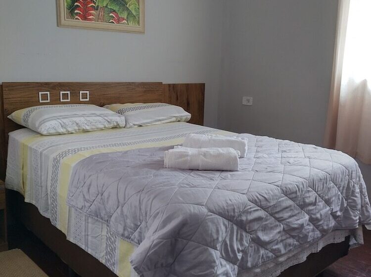 פונדק Pousada Da Serra