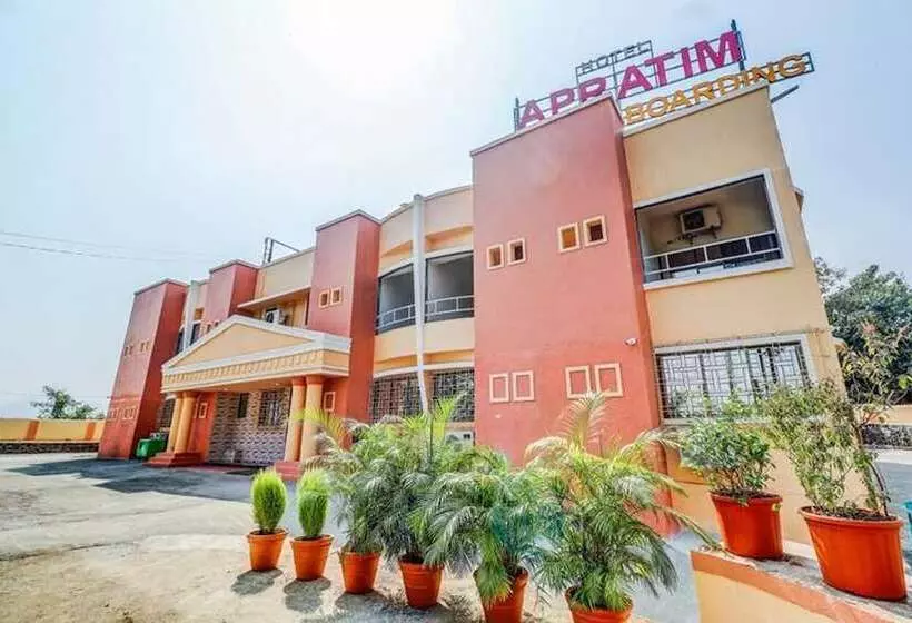 Hotelli Apratim Lodging & Boarding