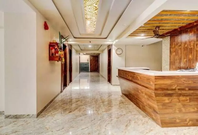 Hotelli Apratim Lodging & Boarding