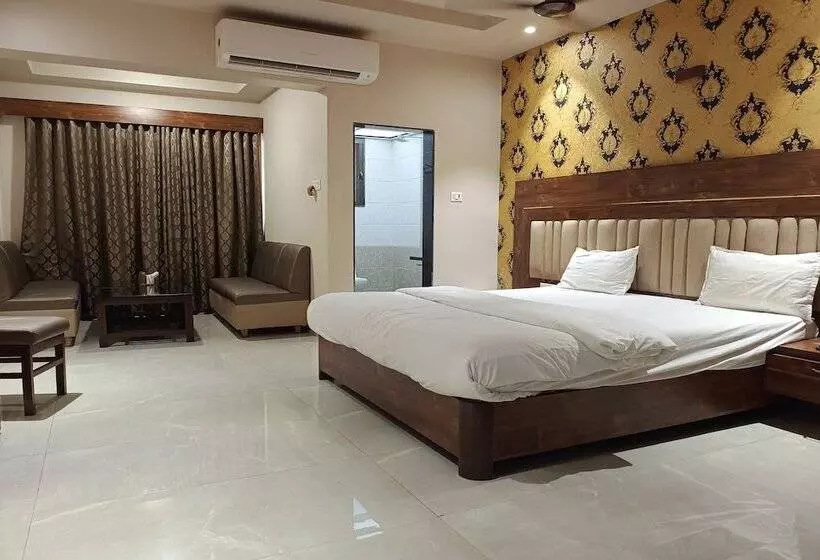 Hotelli Apratim Lodging & Boarding