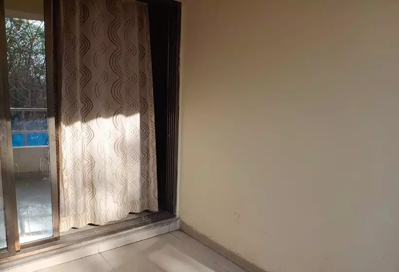 Hotelli Apratim Lodging & Boarding