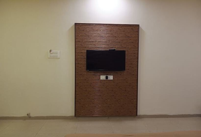 Hotel Apratim Lodging & Boarding