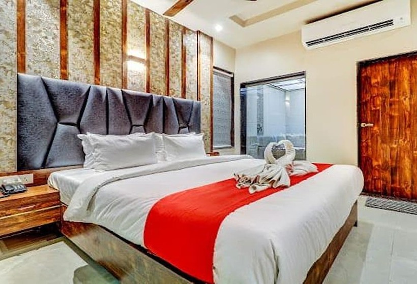 Hotel Apratim Lodging & Boarding