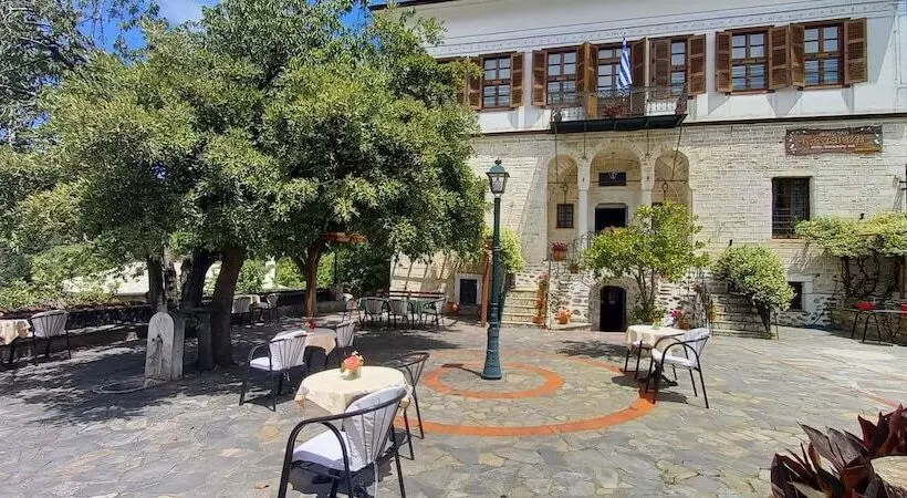 Hotelli Archontiko Kantartzi