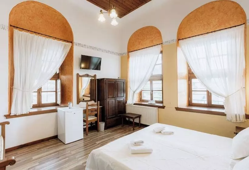 Hotelli Archontiko Kantartzi