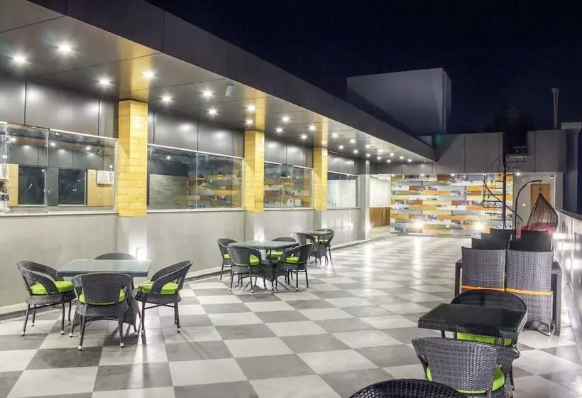 Zip By Spree Hotels Grand Legacy Prime