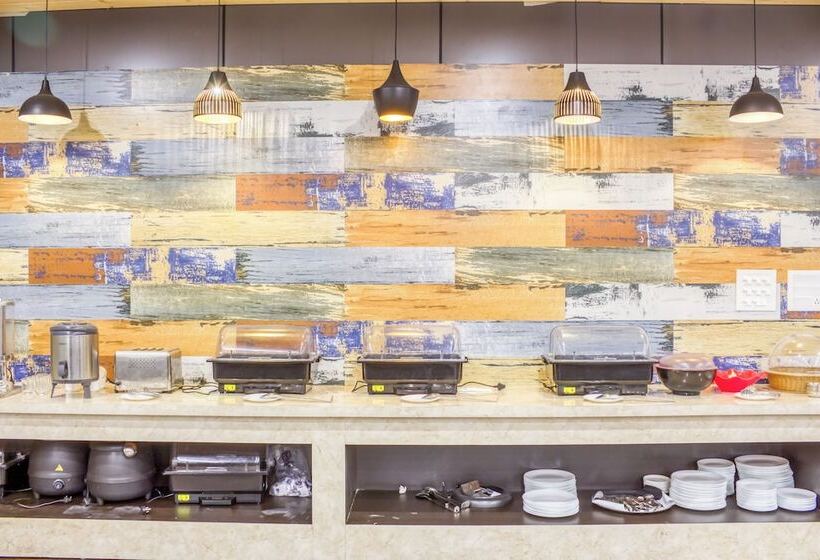 Zip By Spree Hotels Grand Legacy Prime