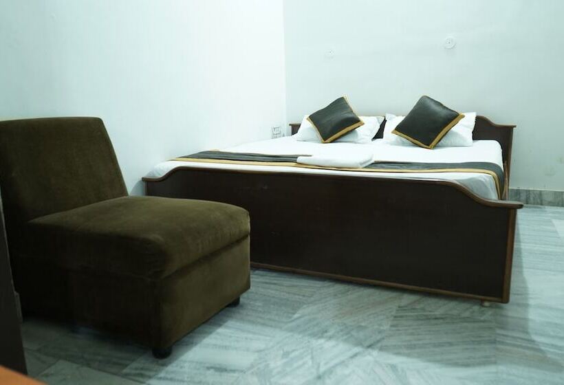 호텔 Midtown Chapra