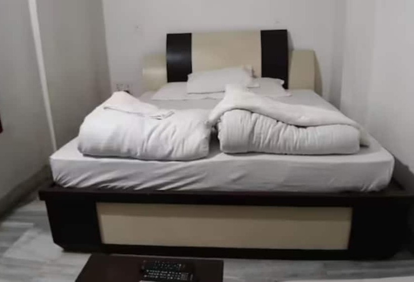 호텔 Midtown Chapra