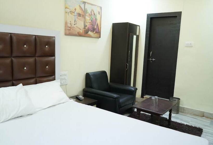 호텔 Midtown Chapra