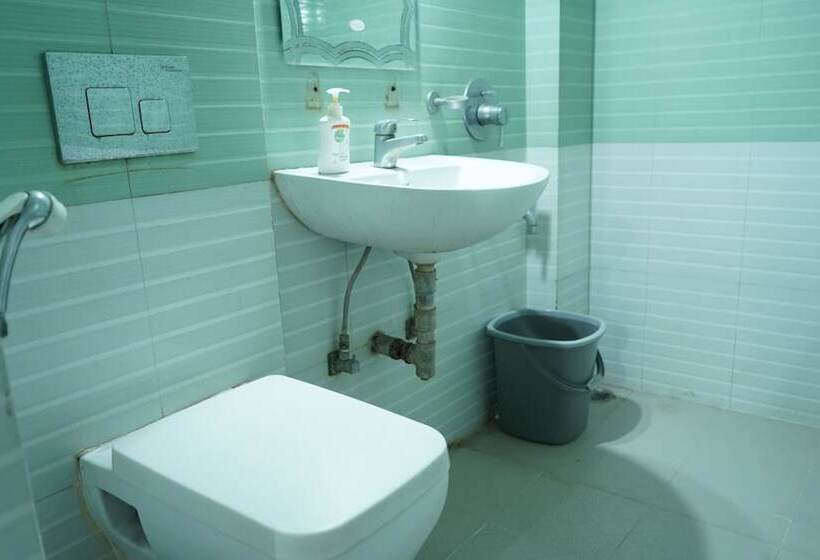 호텔 Midtown Chapra