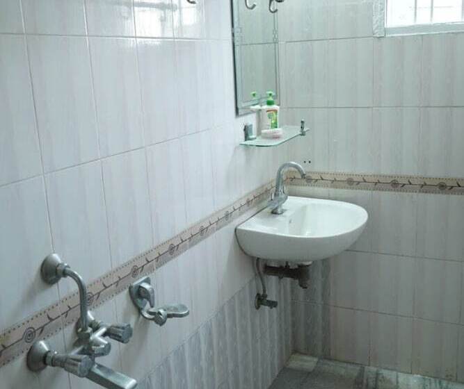 호텔 Midtown Chapra