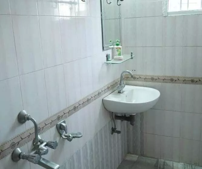Hotel Midtown Chapra