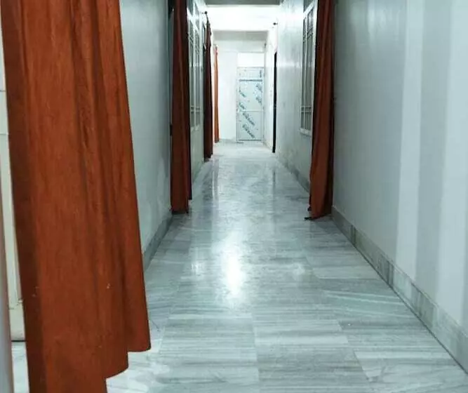 Hotel Midtown Chapra